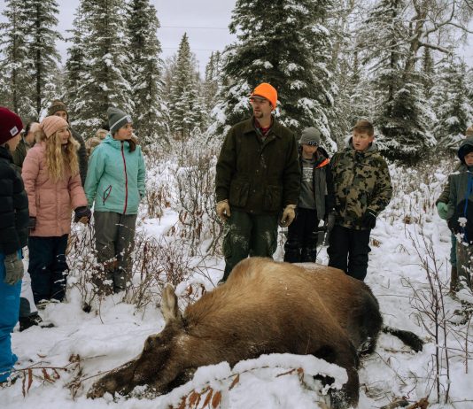 STUDENTS TAKE A MOOSE HUNTING CLASS